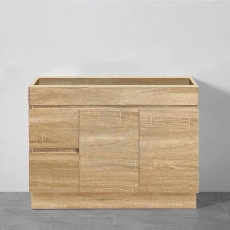 600-1500Mm Berge Freestanding Bathroom Floor Vanity With Kickboard White Oak Wood Grain Pvc Filmed