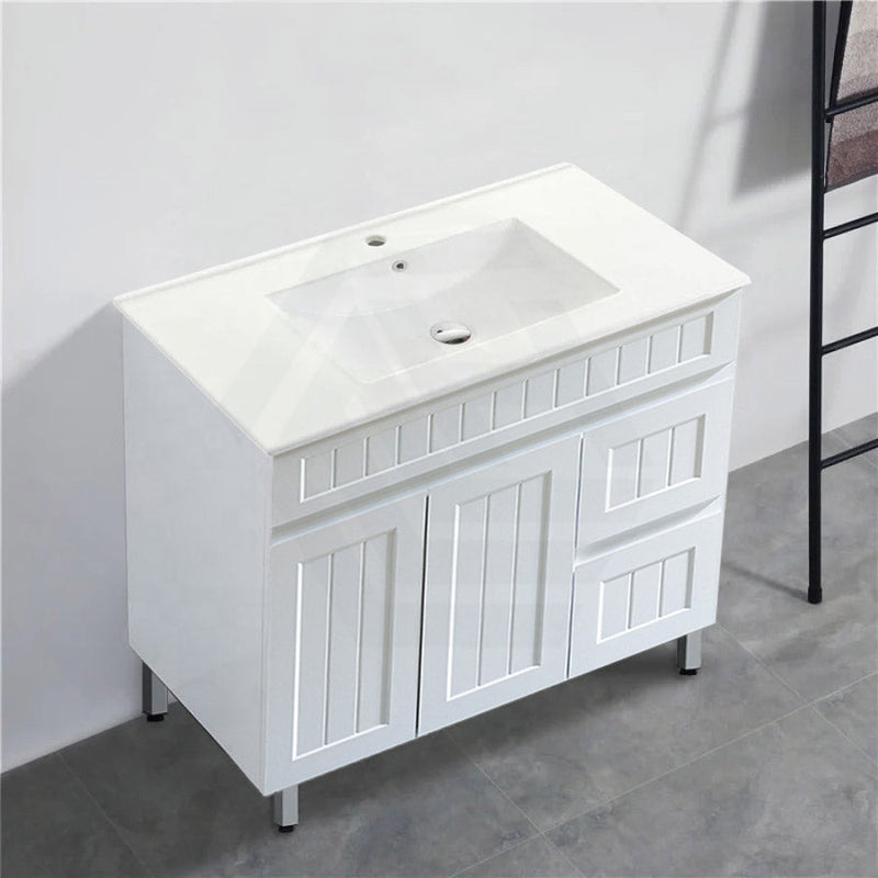 600/750/900/1200/1500Mm Hampton Freestanding With Legs Vanity Pvc Board Matt White Linear Surface