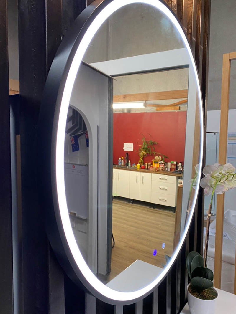 700/900Mm Led Mirror Round Black Framed Demister